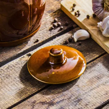 KRYSTYNKA BRONZOVÁ kameninová poklice 11 cm