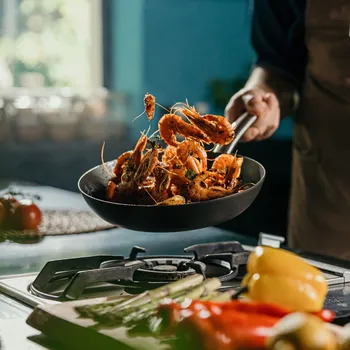 Pánev SKOTTSBERG Carbon Steel 28 cm - nepřilnavá pánev z uhlíkové oceli