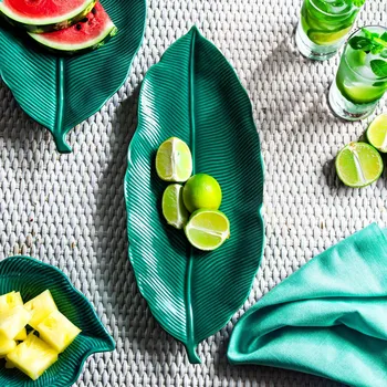 Porcelánový talíř MADAGASCAR GREEN 39 x 16 cm