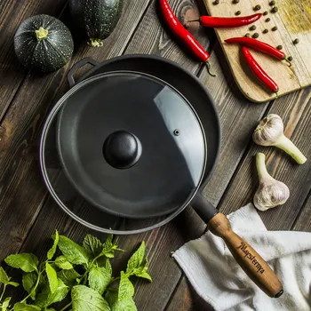 Pánev Litinová pánev s poklicí MAYSTERNYA WOOD 24 cm