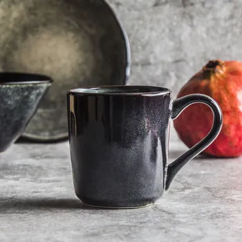 Kameninový hrnek s uchem ORGANIC HAND MADE tmavě zelený 250 ml