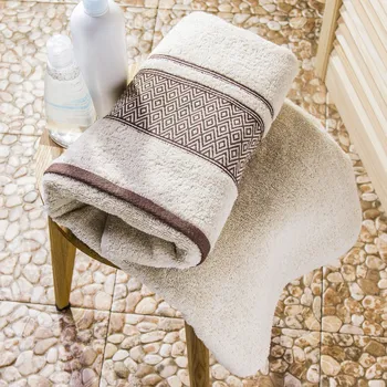 Bavlněná osuška MISS LUCY SANNY V BARVĚ ECRU 70&nbsp;x&nbsp;140&nbsp;cm