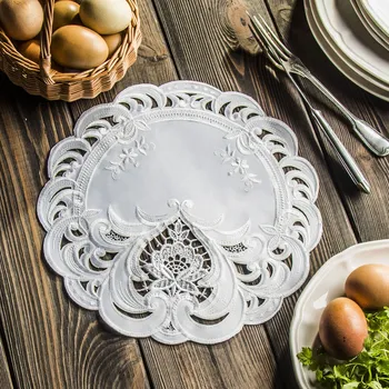 Papírový ubrousek Dekorační polyesterový ubrousek JEDEKA HAFT 7889 WHITE 30 cm