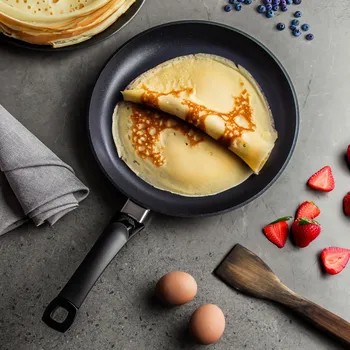 Pánev FISSLER Levital+ 28 cm - nepřilnavá palačinková pánvička