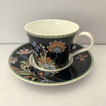 Porcelánový šálek na kávu a čaj s podšálkem 230 ml