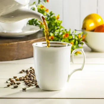 Porcelánový hrnek MARIAPAULA ECRU zlatý ČÁRA 360 ml