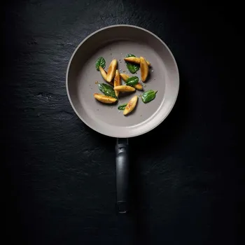 Pánev FISSLER Ceratal Comfort 26 cm - keramická nepřilnavá pánev