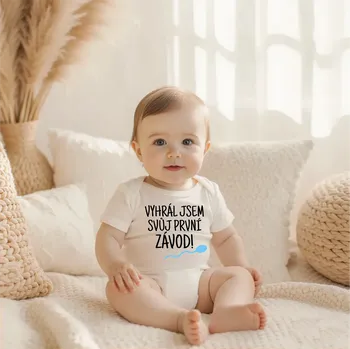 Body VYHRÁL JSEM SVŮJ PRVNÍ ZÁVOD Barva: Bílá, Velikost: 62-68 (3-6 měsíců)