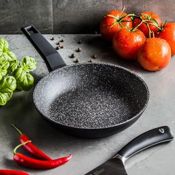 Pánev ZWIEGER Forte 20 cm černá - nepřilnavá pánev