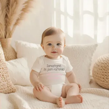Body SAMOZŘEJMĚ, ŽE JSEM ROZTOMILÁ Barva: Bílá, Velikost: 68-80 (6-12 měsíců)