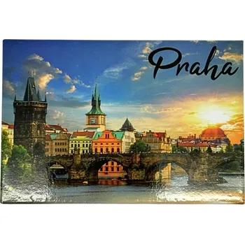 Dekorativní magnet GiftyCity Plechový magnet 8 x 5,5 cm Praha Karlův most z nábřeží