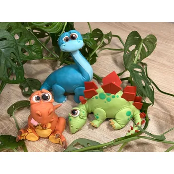 Jedlá dekorace na dort Svět pečení Cukrářský kurz - Modelování z fondánu