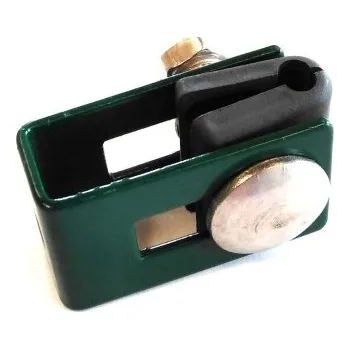 Příslušenství pro plot Univerzální příchytka pro uchycení 3D/2D panelu do zdi nebo k železnému sloupku | poplastovaná | zelená RAL 6005