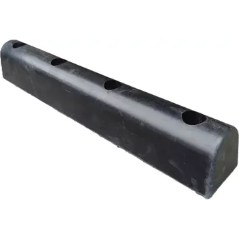 Černý gumový doraz na rampu - délka 100 cm, šířka 15 cm, výška 15 cm