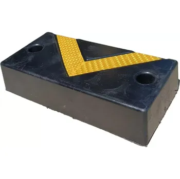 Černo-žlutý gumový reflexní doraz na rampu - délka 40 cm, šířka 20 cm, výška 8,5 cm