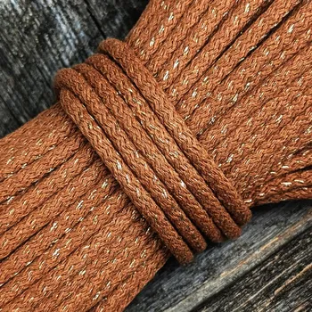 Příze VEĽKÁvlna VEL'KÁ vlna šňůry na šití 6mm Nugát se zlatou nitkou