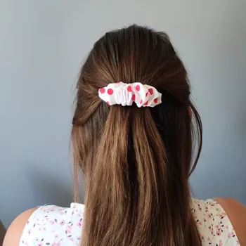 Spona do vlasů scrunchie červený puntík 8 cm