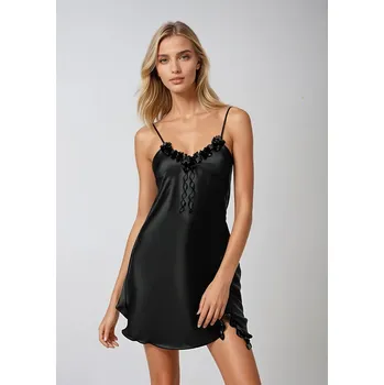 Sexy noční košilka s výstřihem a rozparkem GABI Barva: Černá, Velikost: L