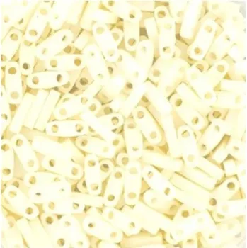 Korálek Miyuki Quarter Tila 5/1,2mm opaque matte cream (QTL-2021)