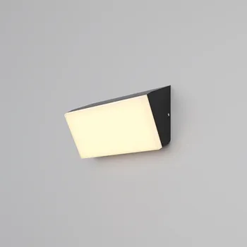 Venkovní osvětlení Maytoni Hranaté venkovní nástěnné svítidlo Brick Rozměr: 180/90/90 mm O436WL-L10GF3K Hranaté venkovní nástěnné svítidlo Brick