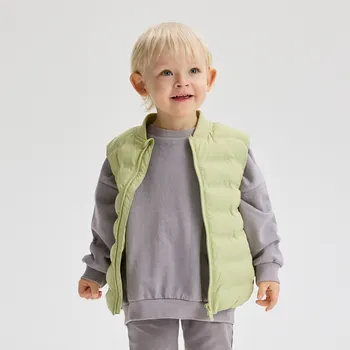 Chlapecká bunda Reserved - Prošívaná vesta - bledá zelená - 687CC-07X - 687CC-07X-92-2