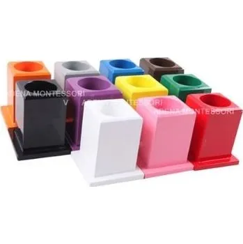 Pastelka ADENA MONTESSORI Sada 11 stojánků na barevné tužky a pastelky