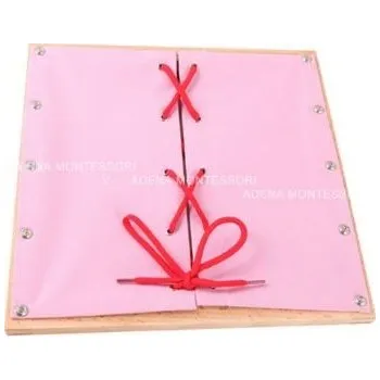 Dřevěná hračka ADENA MONTESSORI Zapínací rám - Tkaničky