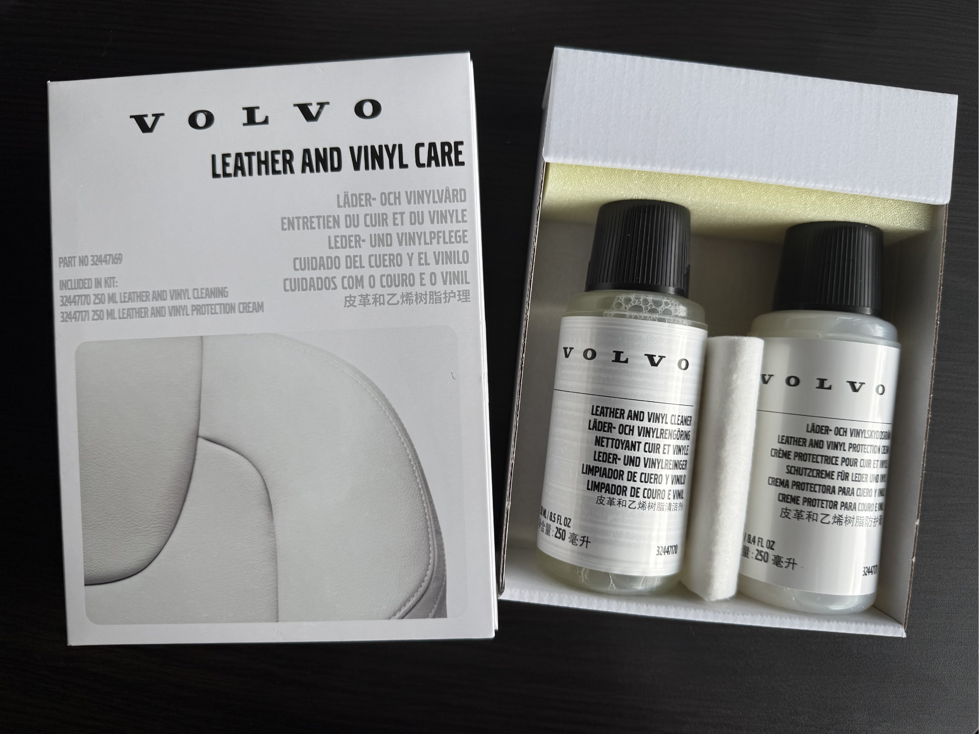 VOLVO Čistič a ošetření kožených a vinyl nordico sedadel - interier - 2 x 250 ml