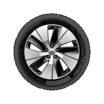 Zimní osobní pneu VOLVO Sada zimních pneu Pirelli 235/55 R18 a disků z lehkých slitin