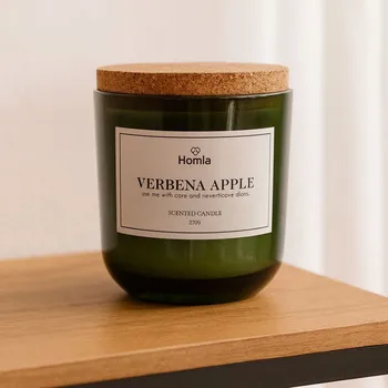 Aroma lampa HOMLA Vonná svíčka Verbena Apple 240 g