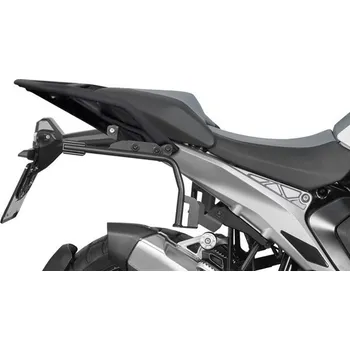 Motodoplněk SHAD Montážní sada 3P systém W0RG14IF (Nový 3P systém - integrovaný design, lehká konstrukce pro vyšší bezpečnost, snadná montáž. Vhodné pouze pro boční kufry SH35, SH36 a SH38X.)