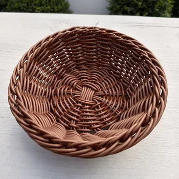 Dárkový potravinový koš Malý hnědý proutěný košík 18×18 cm