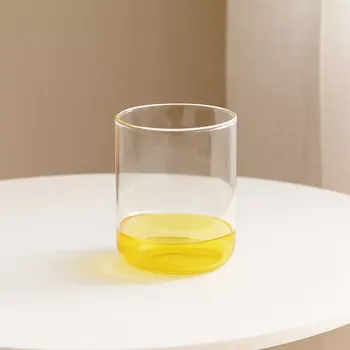 Sada nádobí Hübsch Kiosk – ručně foukaná sklenice s barevným dnem, 380 ml