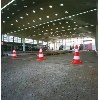 parkovací zábrana Dopravní kužel z PVC, červeno-bílý, dva bílé pruhy, výška 750 mm