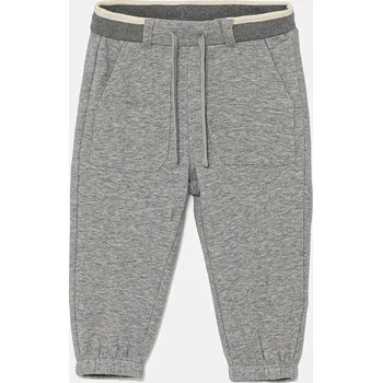 Chlapecké kalhoty Dětské tepláky United Colors of Benetton šedá barva, 32N4GF050 32N4GF050.P.seasonal 09X, vel. 82
