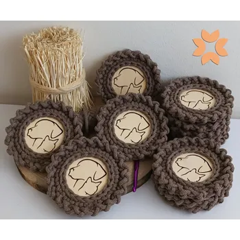 Podtácek Pomáháme žít lépe Obháčkovaný podtácek s výřezem PSA a KOČKY z naši dílny