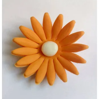 Jedlá dekorace na dort CZ distribuce Cukrová sedmikráska velká oranžová (9 ks) ▹