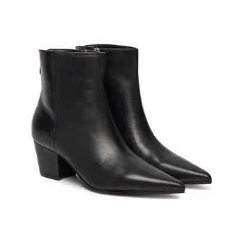 Dámské kozačky Polokozačky Guess FLFHAL LEA10 Černá 38