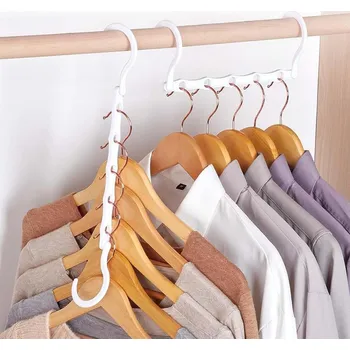 Věšák Multifunkční úsporný věšák na 5 ramínek