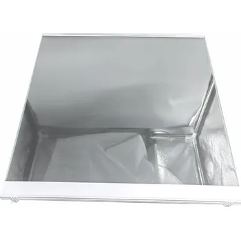 Police skleněná lednice Gorenje, Hisense