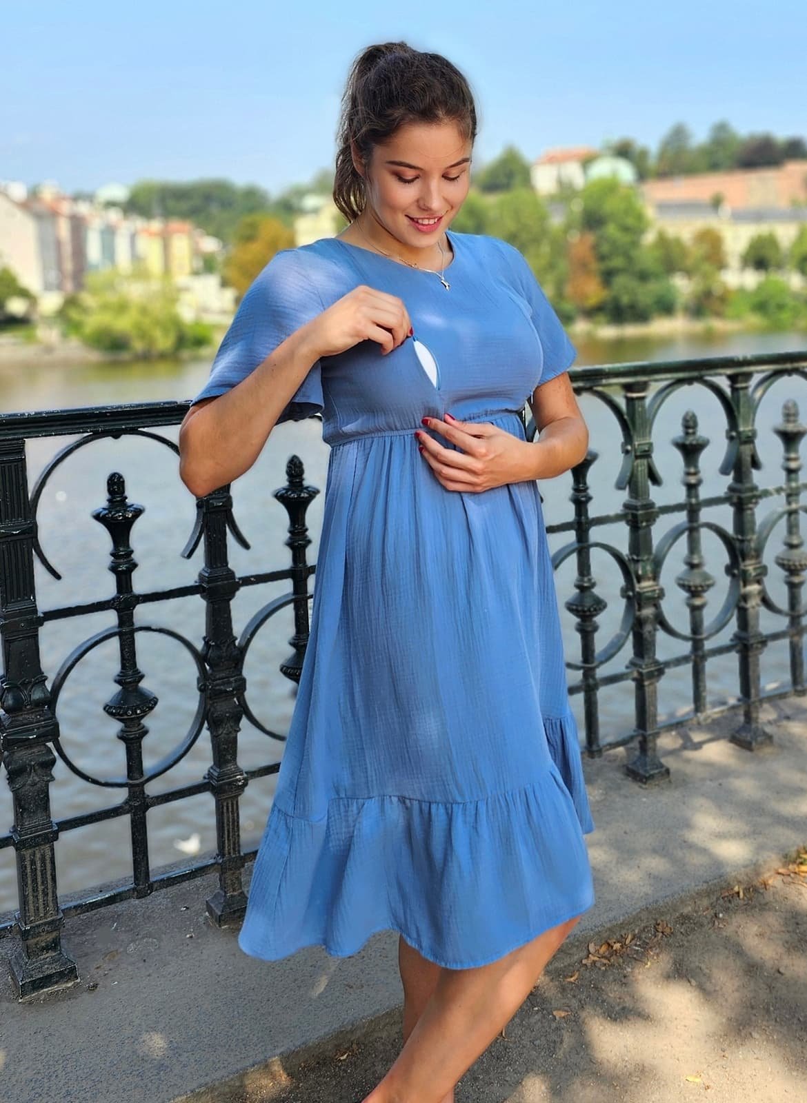 Mama L'amour Mušelínové těhotenské a kojící šaty 3v1 Lory modré bavlněné Velikost: L