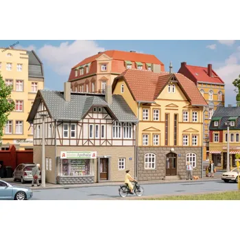 Modelová železnice Městské domy Nádražní ulice 2/4 H0/TT - Auhagen 12354