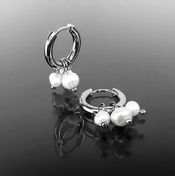 Šperk Náušnice s visacími perličkami, stříbrná chirurgická ocel, zabalené v dárkové krabičce, č. 1489