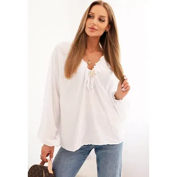 Dámská halenka Kesi Włoski Dámská blůza s viskózou s nařaseným výstřihem a ozdobou bílá Kesi Włoski bílá | světle modrá 3395680