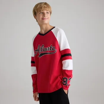 Chlapecká mikina Reserved - Bavlněné tričko s potiskem a dlouhými rukávy - červená - 580FJ-33X - 580FJ-33X-158