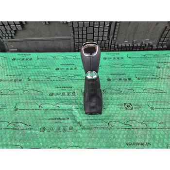 Hlavice řadicí páky Originální díl Škoda kožená rukojeť řadící páky s koženkovou manžetou saténově černá/lesklý chrom DSG Škoda Fabia III (NJ) 6V1713123GDYT