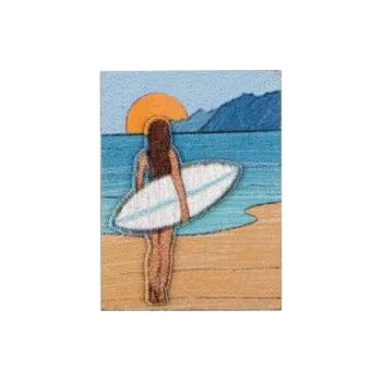 Brož Dřevěná brož Surfování při západu slunce s praktickým zapínáním a možností výměny či vrácení do 30 dnů zdarma. - BR282