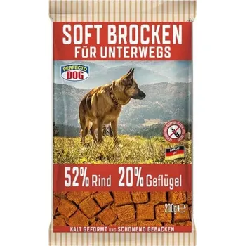 Pamlsek pro psa Perfecto Dog Masové kostky SOFT s hovězím 200g