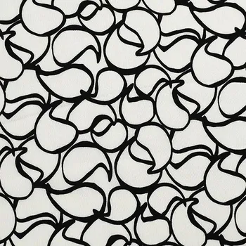 Šatovka 22797 bílá, černý vzor, š.145