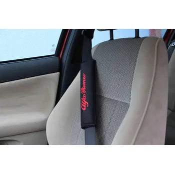 Návlek na bezpečnostní pás Sada chráničů pásů s nápisem Alfa Romeo černá